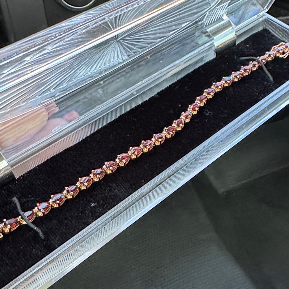 Elegant 925 Red Gemstone Bracelet - Picture 4 of 9